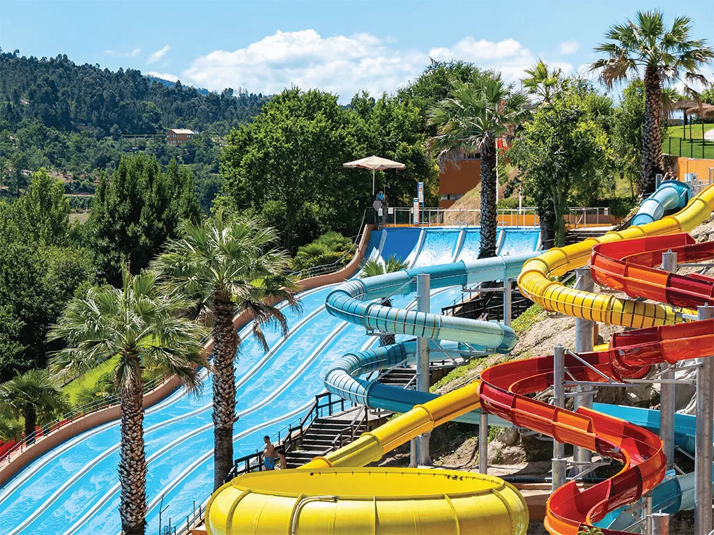Celebra a aventura no maior parque aquático de montanha da Península Ibérica. Preço: 25,00€