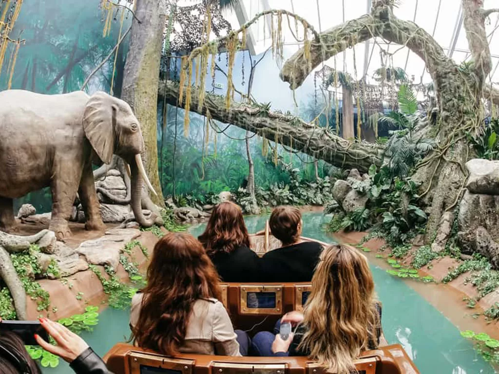 Mergulha numa experiência única de exploração e aprendizagem no World of Discovery, um espaço interativo no coração do Porto que combina diversão, curiosidade e aventura para todas as idades. Preço: 18,00€
